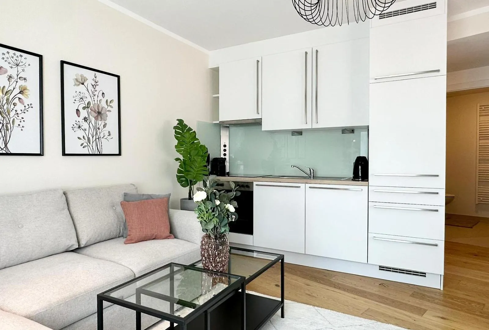 Free Parking I Balcony I 5 Min To Train Station Apartment Vienna 0*,  Austria