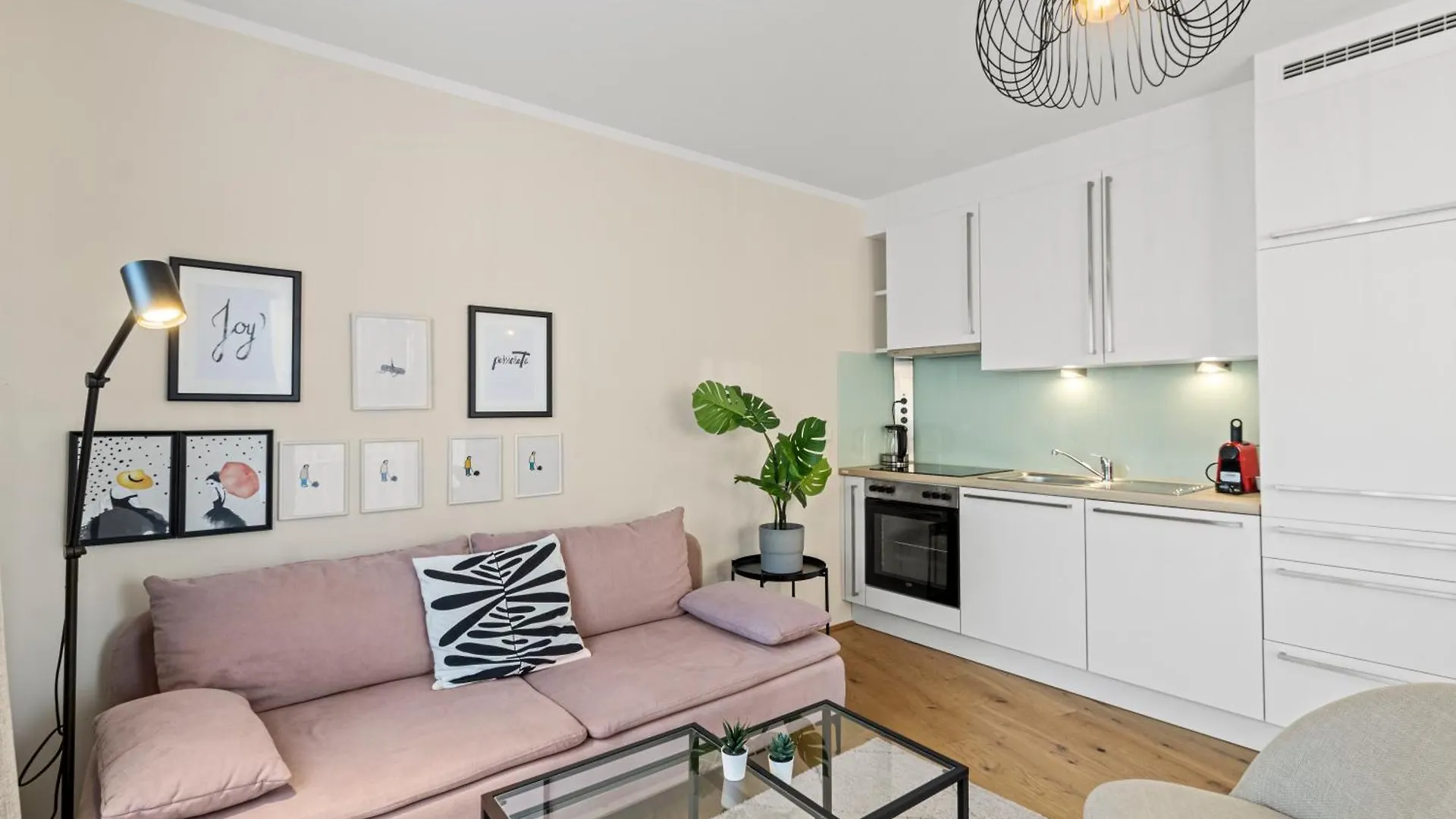 Free Parking I Balcony I 5 Min To Train Station Apartment Vienna Austria