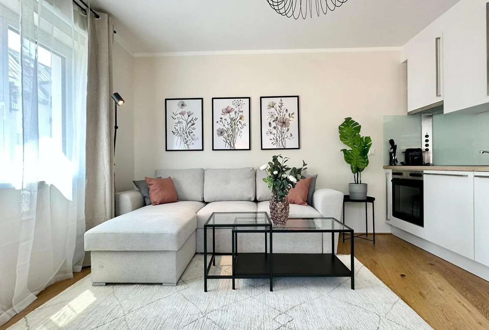 Free Parking I Balcony I 5 Min To Train Station Apartment Vienna
