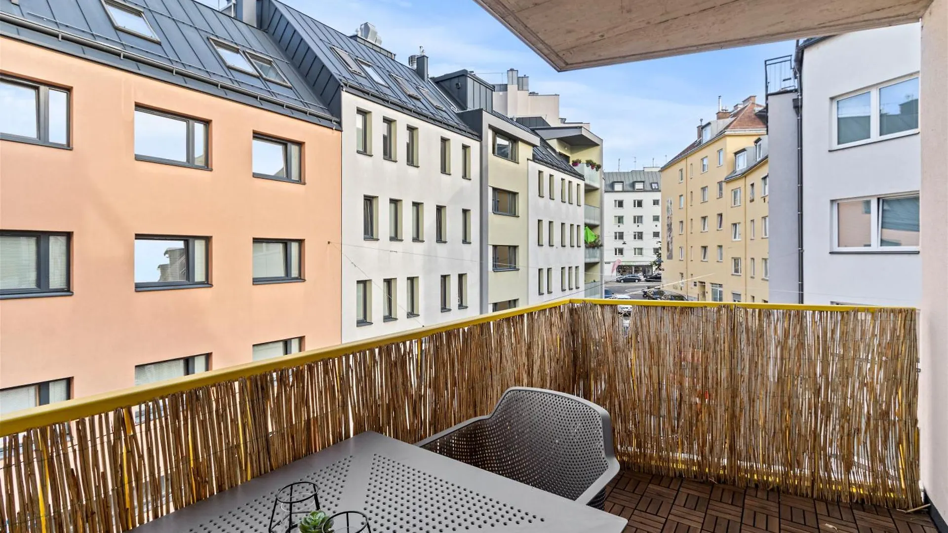 Free Parking I Balcony I 5 Min To Train Station Apartment Vienna Austria