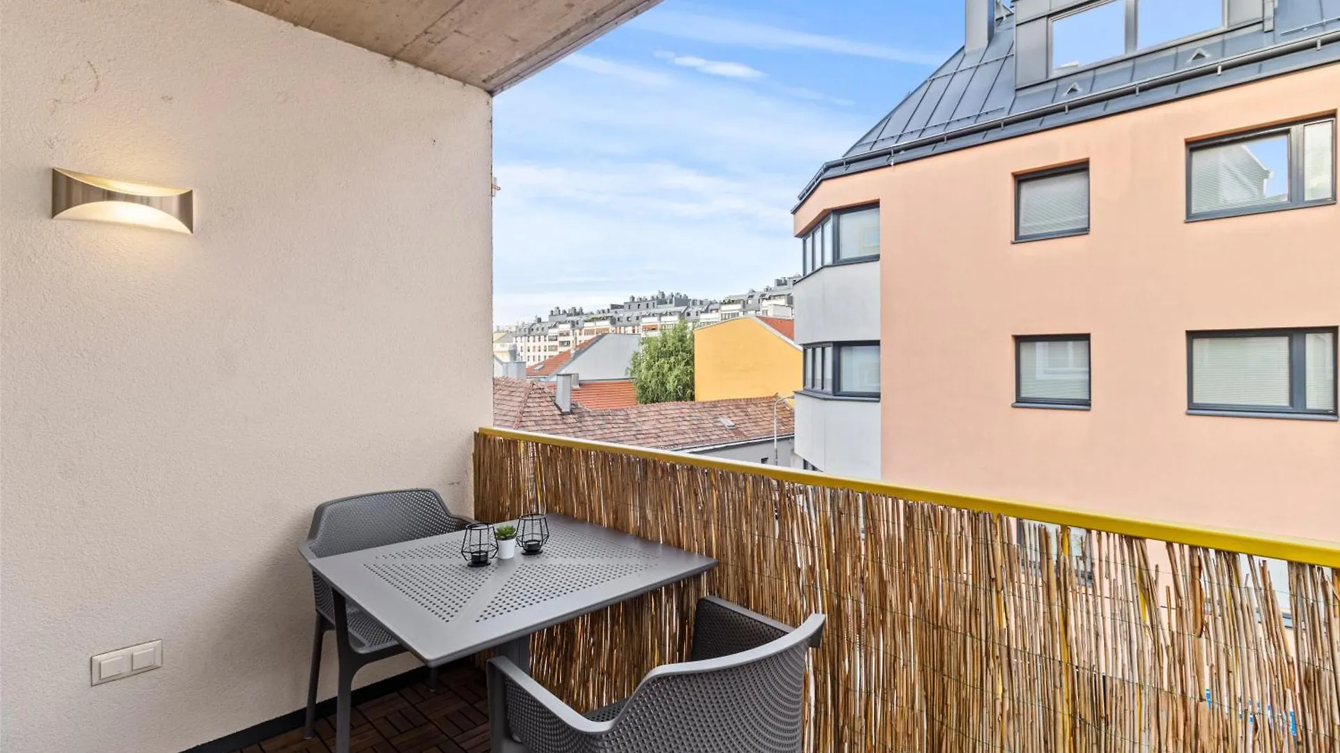 Free Parking I Balcony I 5 Min To Train Station Apartment Vienna 0*,  Austria