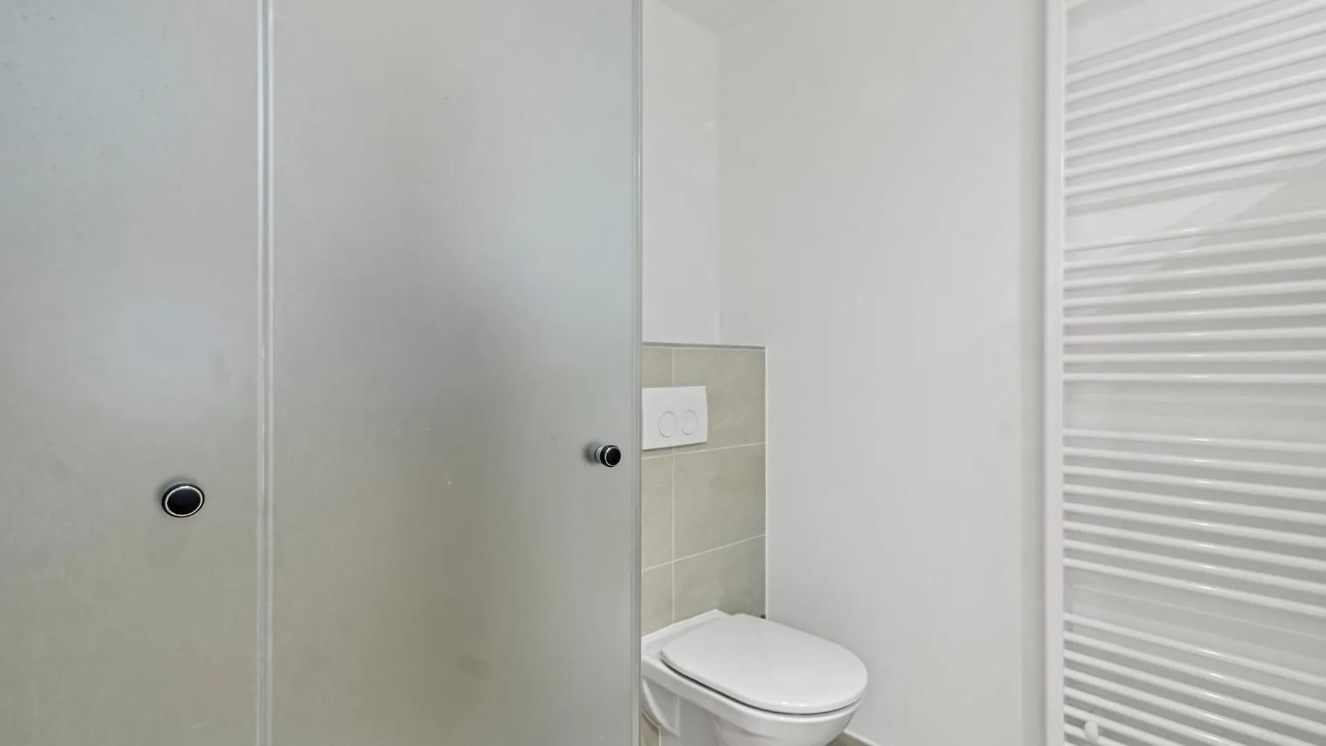 Free Parking I Balcony I 5 Min To Train Station Apartment Vienna