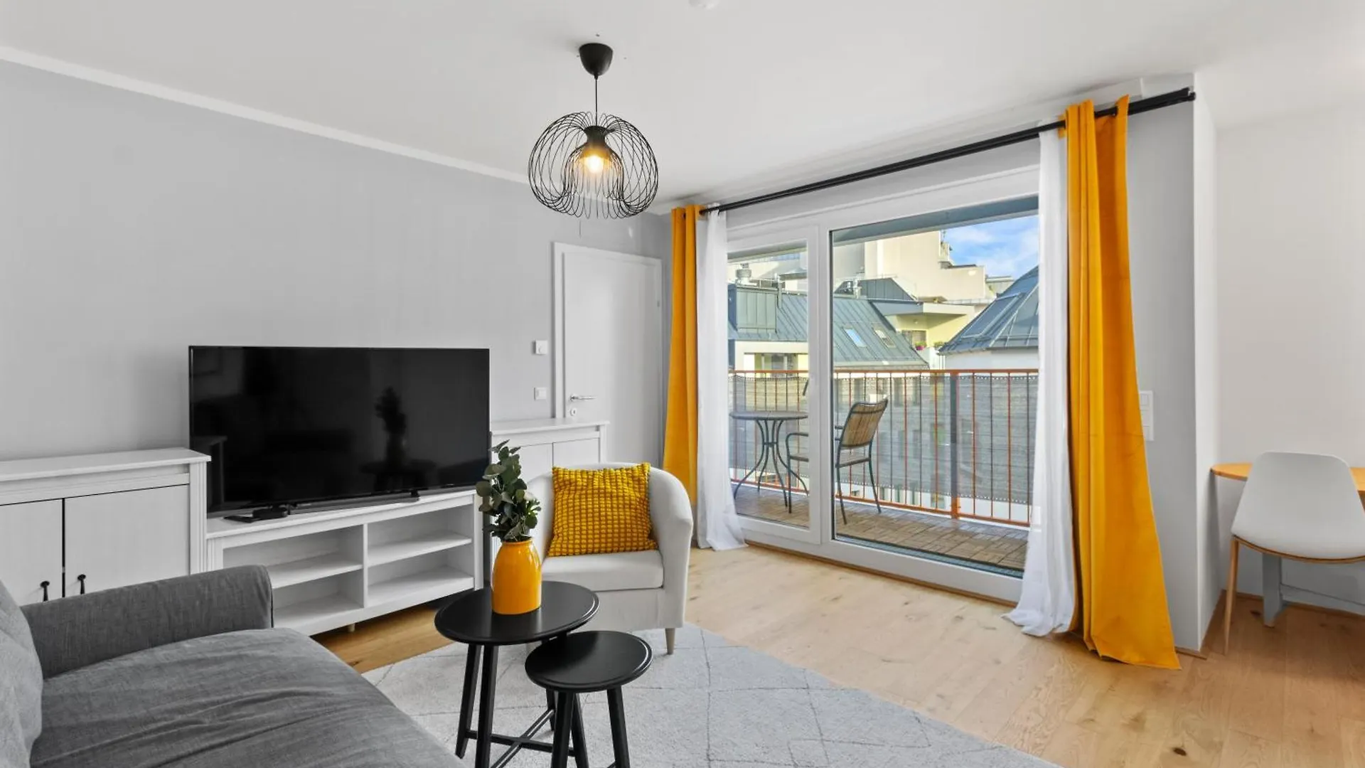 Free Parking I Balcony I 5 Min To Train Station Apartment Vienna