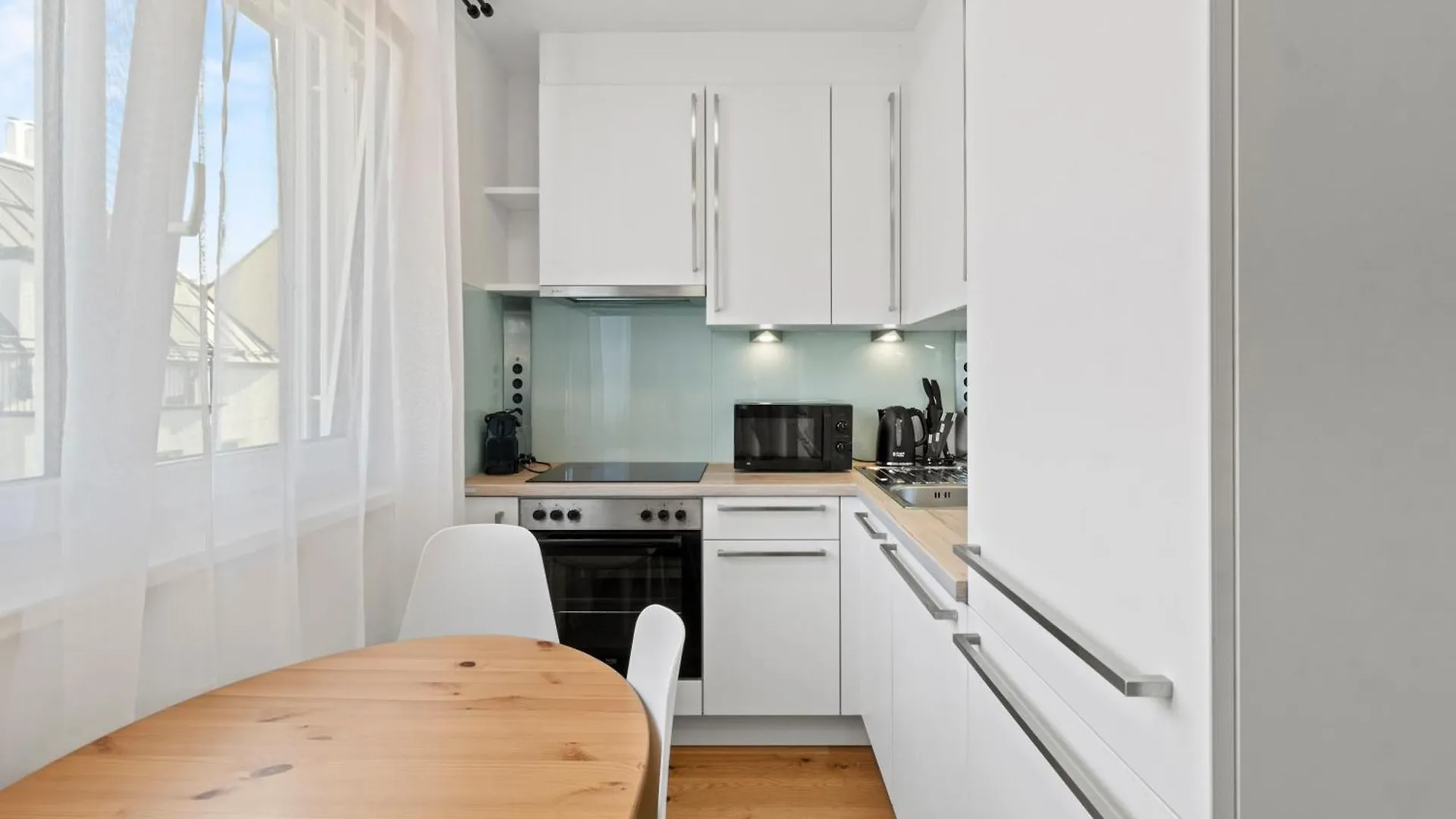 Free Parking I Balcony I 5 Min To Train Station Apartment Vienna