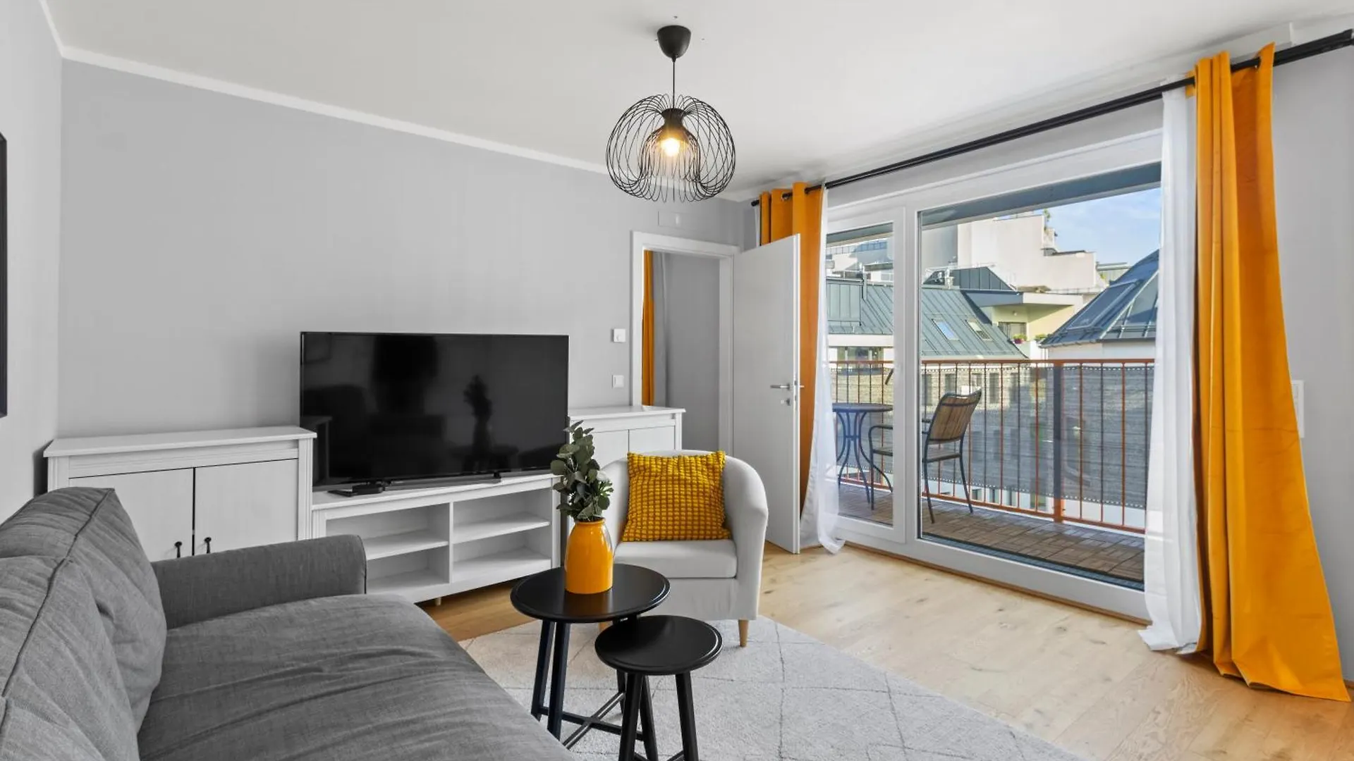 Free Parking I Balcony I 5 Min To Train Station Apartment Vienna