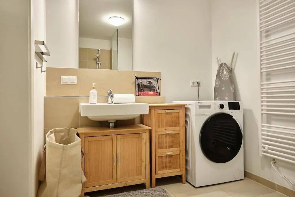 Free Parking I Balcony I 5 Min To Train Station Apartment Vienna Austria