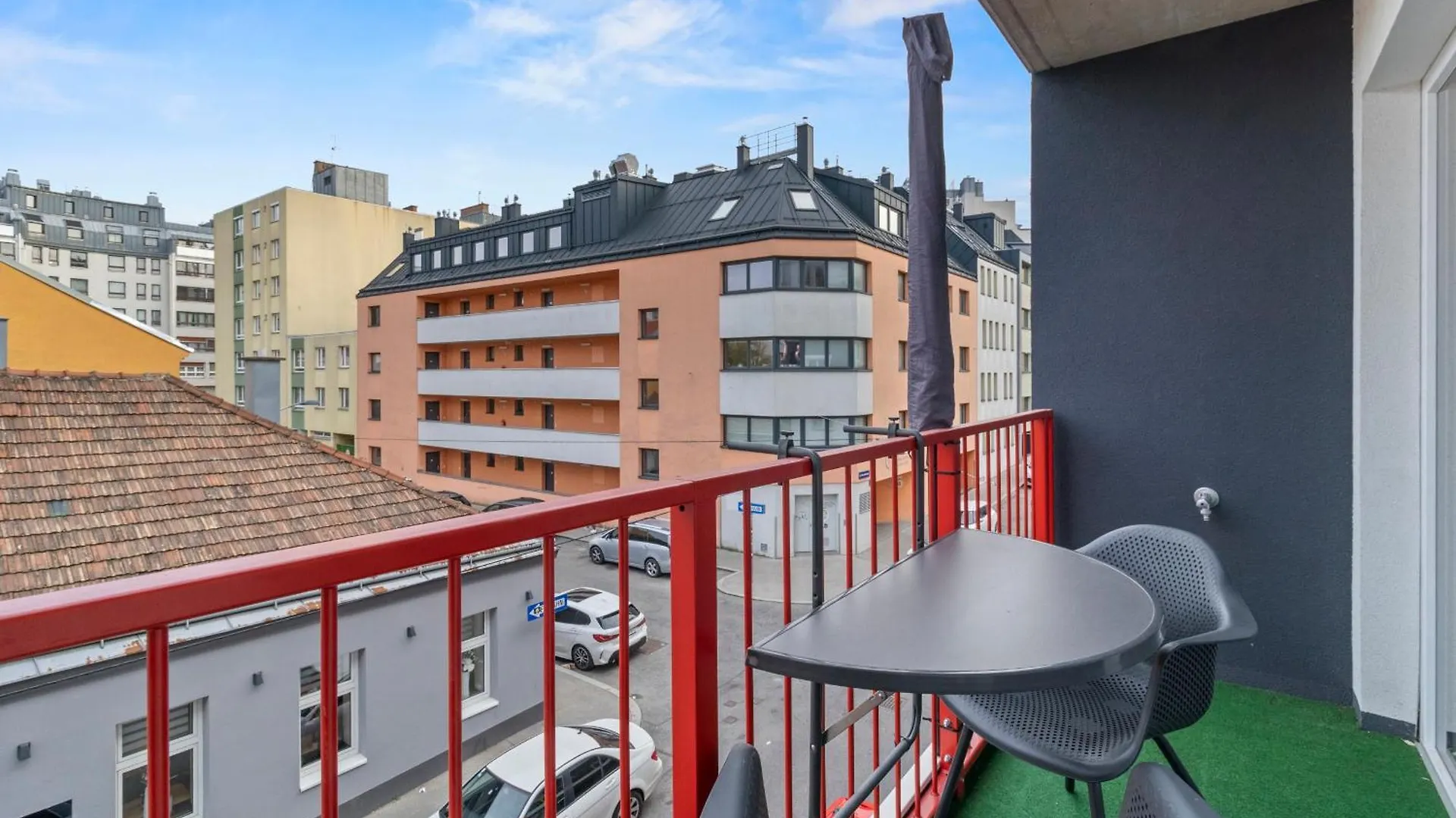 Free Parking I Balcony I 5 Min To Train Station Apartment Vienna 0*,  Austria