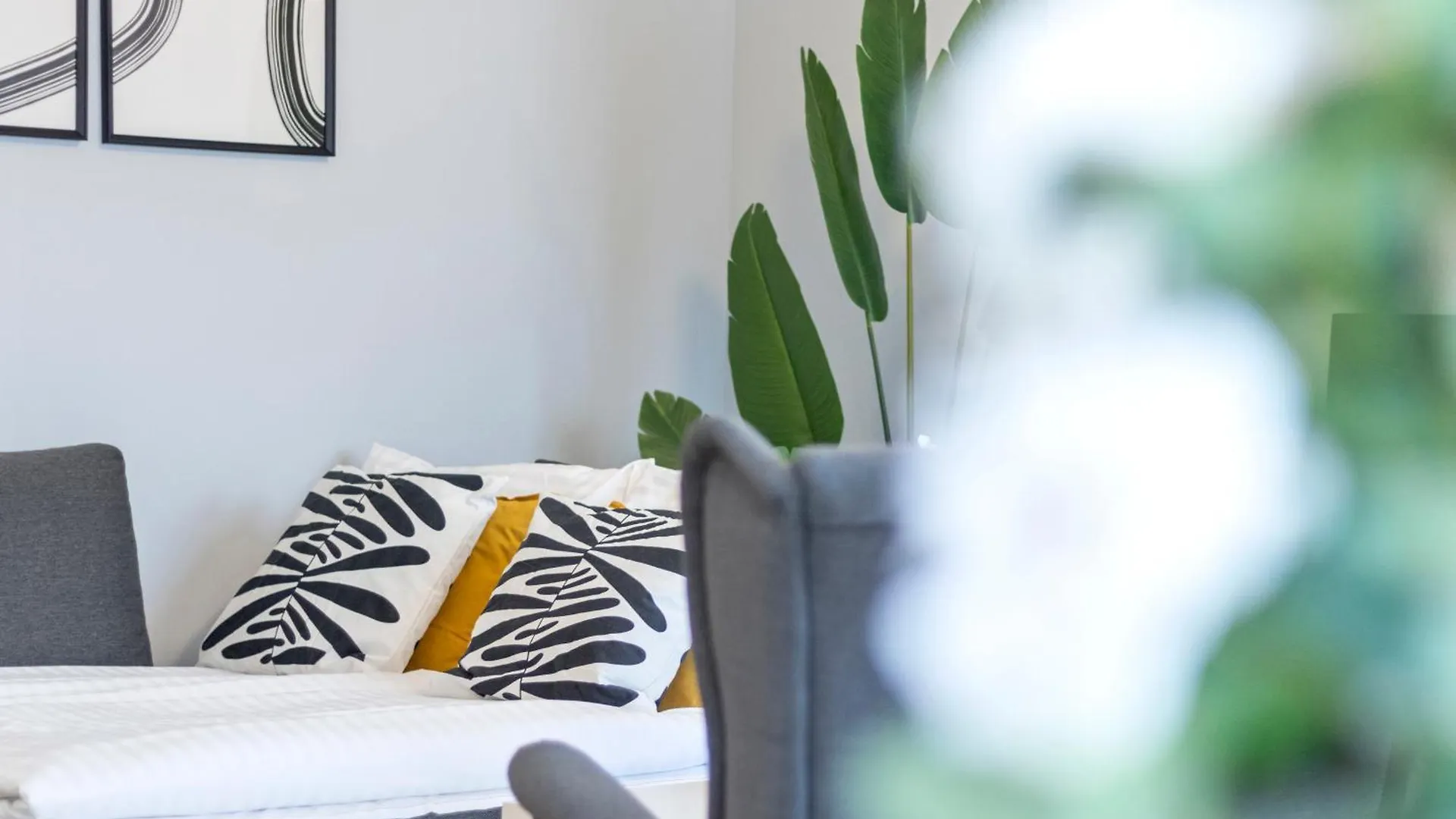 Free Parking I Balcony I 5 Min To Train Station Apartment Vienna